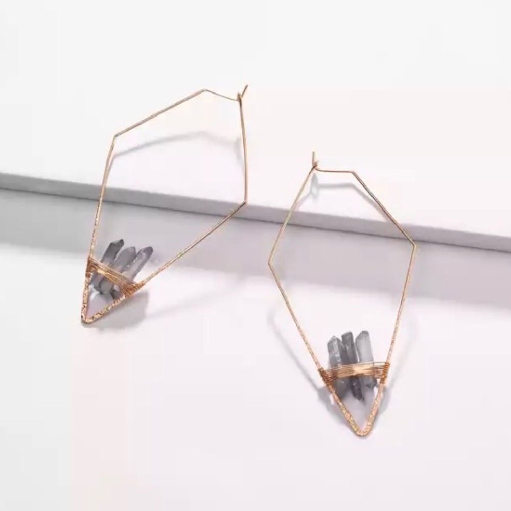 Elegant Quartz Crystal Geometric Hoop Boho Earring - Picture 13 of 16
